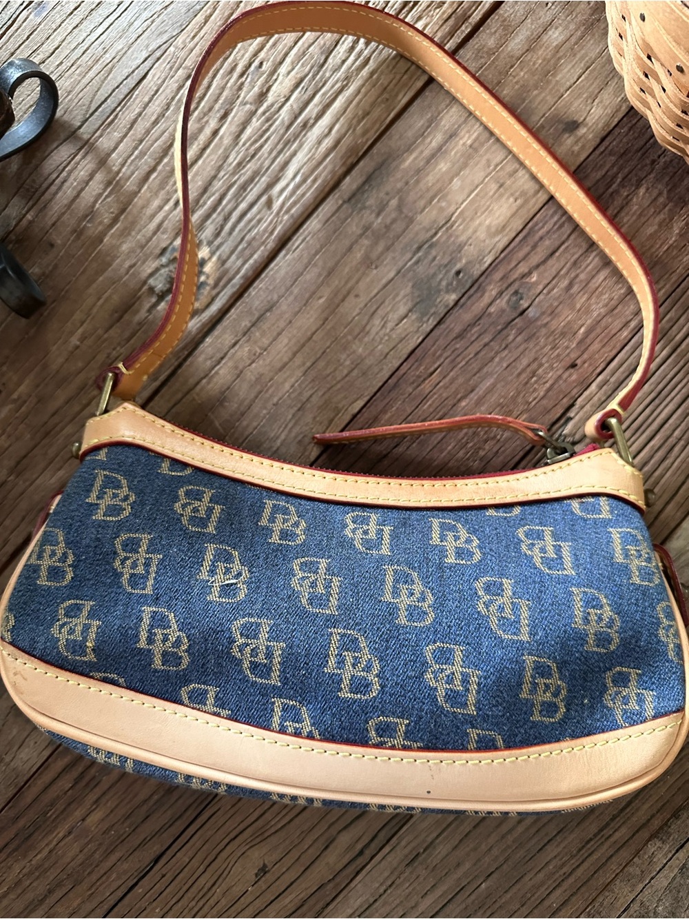 Vintage Y2K Dooney & Bourke Signature Denim Small Zip-Top Shoulder Bag - Picture 2 of 11